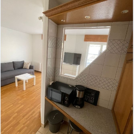  Annonces PUTEAUX : Appartement | CHARENTON-LE-PONT (94220) | 27 m2 | 1 050 € 