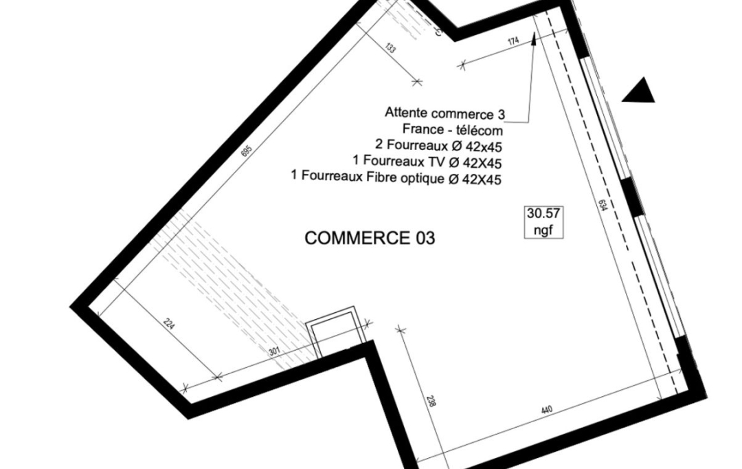 Annonces PUTEAUX : Local / Bureau | PUTEAUX (92800) | 40 m2 | 2 717 € 