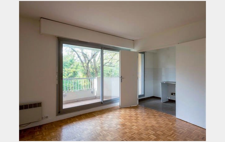 Studio   COURBEVOIE  47 m2 337 000 € 