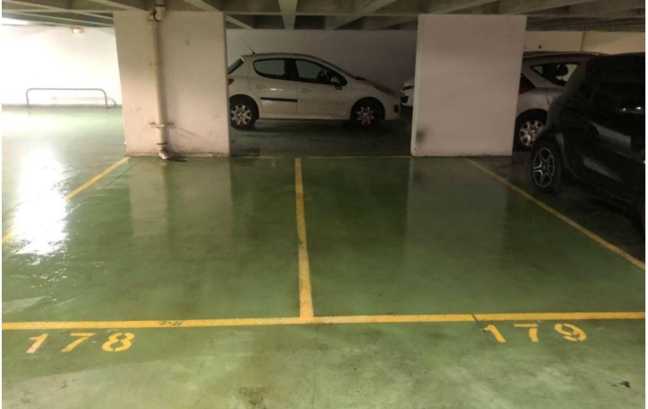  Annonces PUTEAUX Garage / Parking | PARIS (75011) | 12 m2 | 28 000 € 